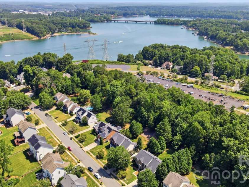 1338 Wrangell Lane, Charlotte, NC 28214.  MLS# CAR4397476, YatesRealty ID 37061. 