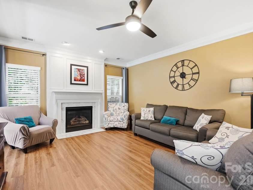 1338 Wrangell Lane, Charlotte, NC 28214.  MLS# CAR4397476, YatesRealty ID 37061. 