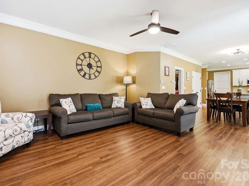1338 Wrangell Lane, Charlotte, NC 28214.  MLS# CAR4397476, YatesRealty ID 37061. 