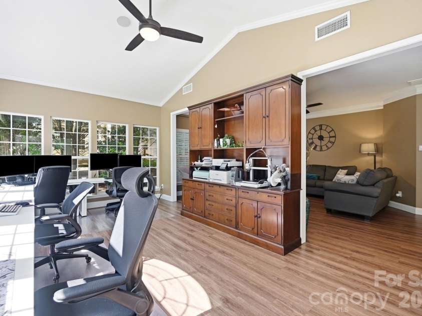 1338 Wrangell Lane, Charlotte, NC 28214.  MLS# CAR4397476, YatesRealty ID 37061. 