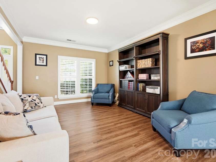 1338 Wrangell Lane, Charlotte, NC 28214.  MLS# CAR4397476, YatesRealty ID 37061. 