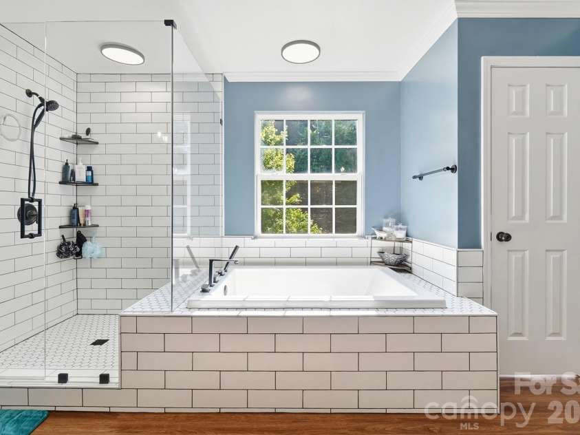 1338 Wrangell Lane, Charlotte, NC 28214.  MLS# CAR4397476, YatesRealty ID 37061. 