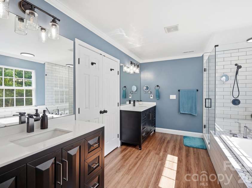 1338 Wrangell Lane, Charlotte, NC 28214.  MLS# CAR4397476, YatesRealty ID 37061. 