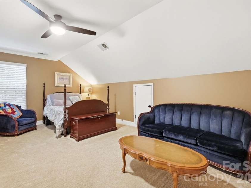 1338 Wrangell Lane, Charlotte, NC 28214.  MLS# CAR4397476, YatesRealty ID 37061. 