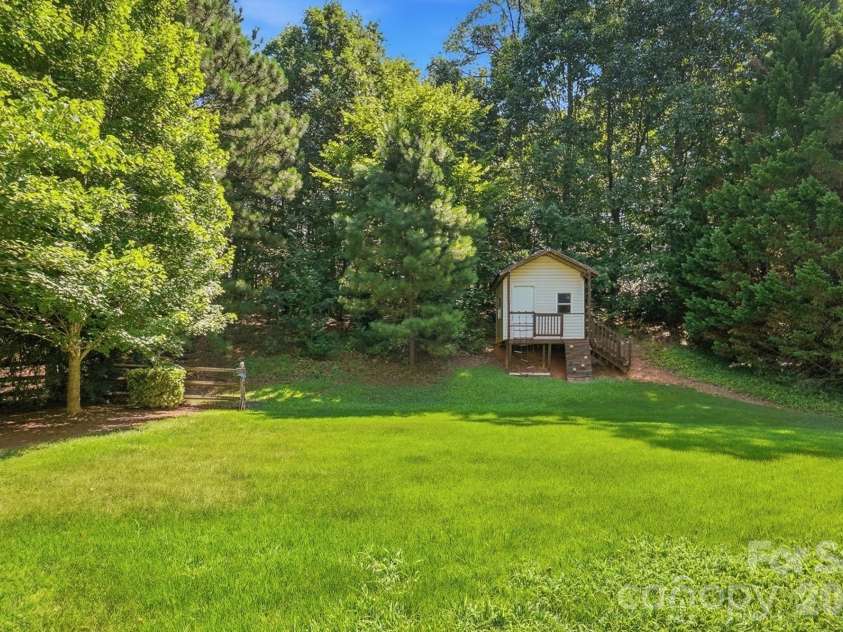 1338 Wrangell Lane, Charlotte, NC 28214.  MLS# CAR4397476, YatesRealty ID 37061. 