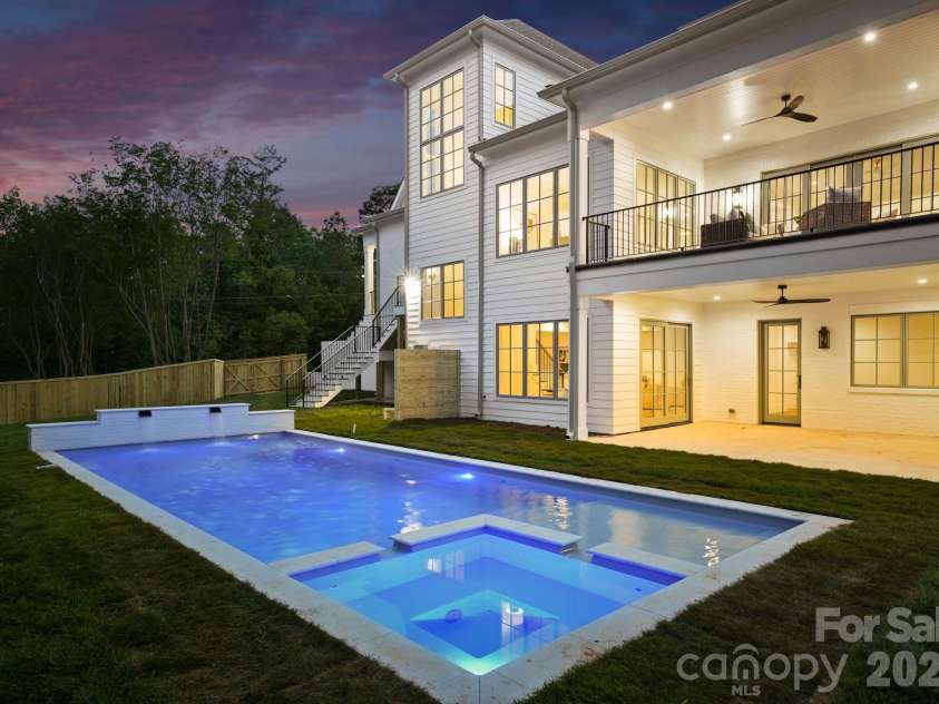 539 Mammoth Oaks Drive, Charlotte, NC 28270.  MLS# CAR4379128, YatesRealty ID 37062. 16'X35' w/ 11' Depth