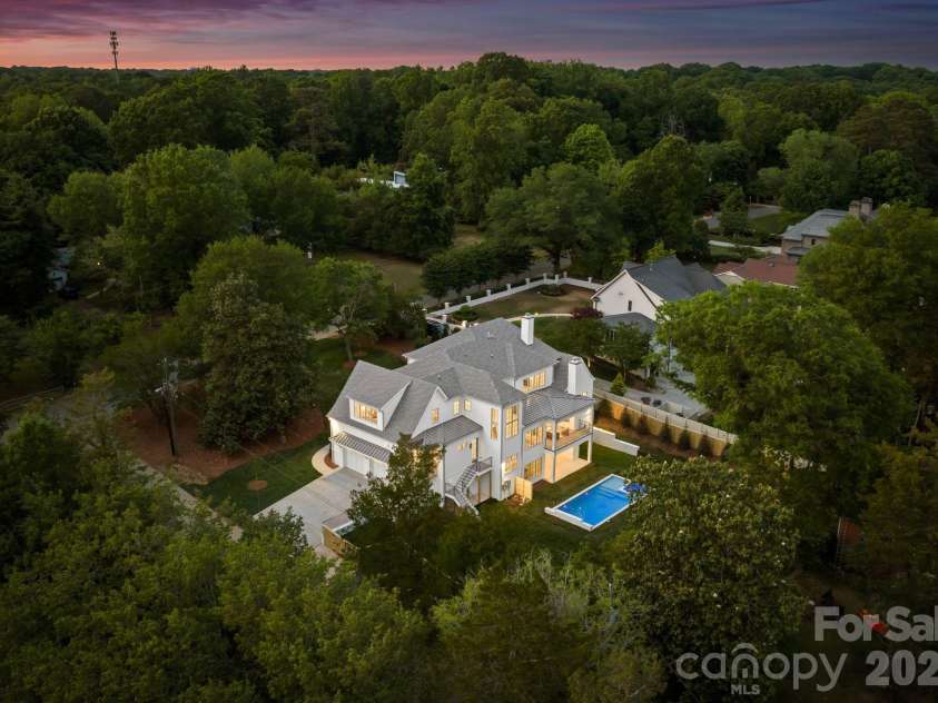 539 Mammoth Oaks Drive, Charlotte, NC 28270.  MLS# CAR4379128, YatesRealty ID 37062. 