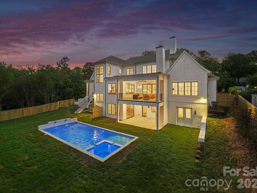 539 Mammoth Oaks Drive, Charlotte, NC 28270.  MLS# CAR4379128, YatesRealty ID 37062. 