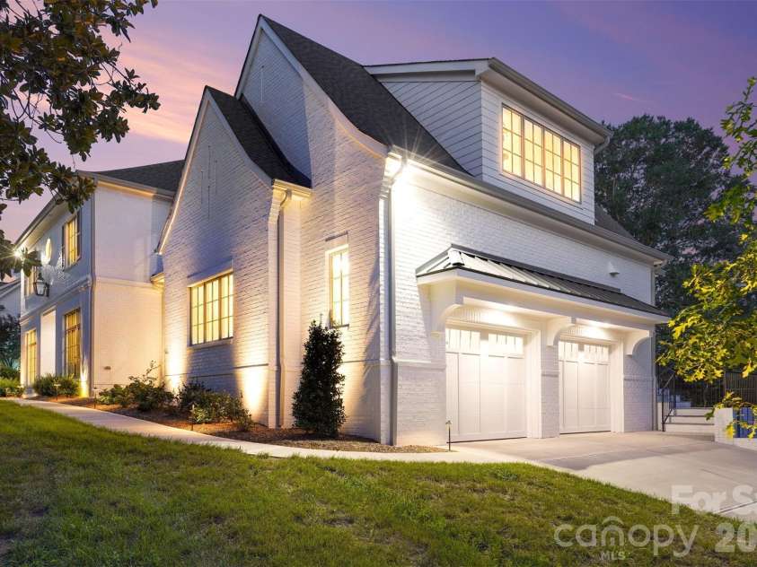 539 Mammoth Oaks Drive, Charlotte, NC 28270.  MLS# CAR4379128, YatesRealty ID 37062. 