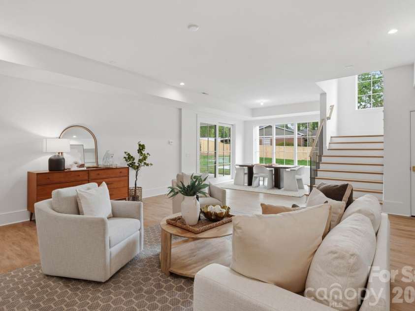 539 Mammoth Oaks Drive, Charlotte, NC 28270.  MLS# CAR4379128, YatesRealty ID 37062. Basement Entertainment
