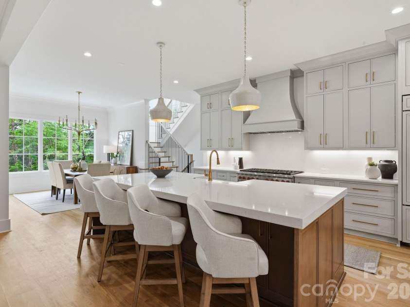 539 Mammoth Oaks Drive, Charlotte, NC 28270.  MLS# CAR4379128, YatesRealty ID 37062. Kitchen