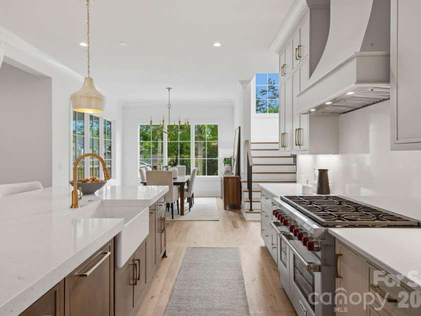 539 Mammoth Oaks Drive, Charlotte, NC 28270.  MLS# CAR4379128, YatesRealty ID 37062. Kitchen