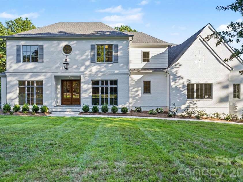 539 Mammoth Oaks Drive, Charlotte, NC 28270.  MLS# CAR4379128, YatesRealty ID 37062. Welcome to 539 Mammoth Oaks
