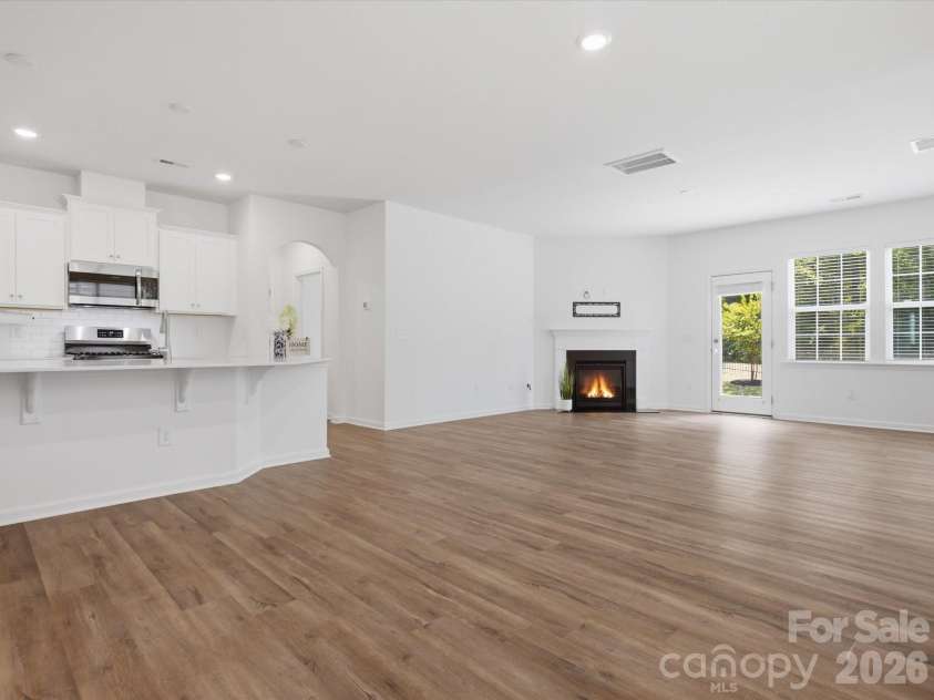 1012 Whipcord Drive, Waxhaw, NC 28173.  MLS# CAR4402986, YatesRealty ID 37063. 