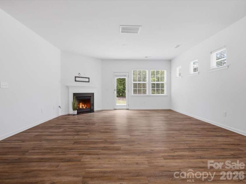 1012 Whipcord Drive, Waxhaw, NC 28173.  MLS# CAR4402986, YatesRealty ID 37063. 