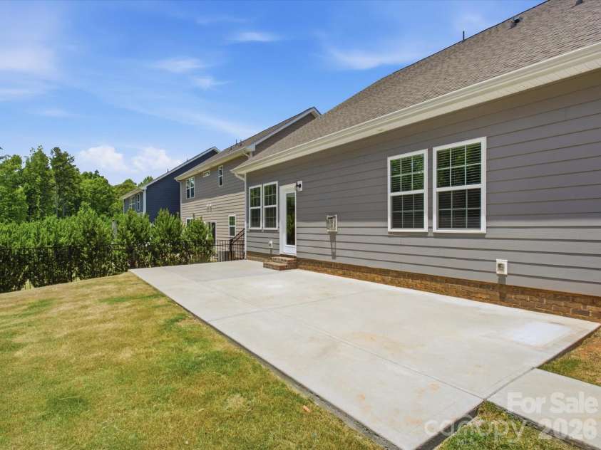 1012 Whipcord Drive, Waxhaw, NC 28173.  MLS# CAR4402986, YatesRealty ID 37063. 