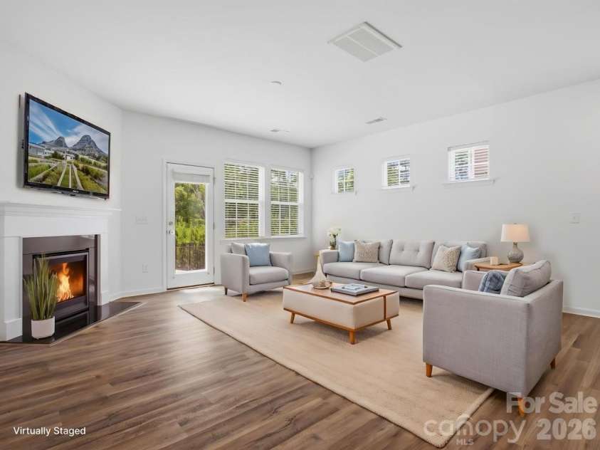 1012 Whipcord Drive, Waxhaw, NC 28173.  MLS# CAR4402986, YatesRealty ID 37063. 