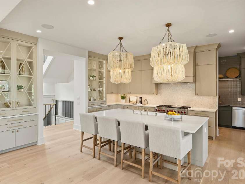 4816 Kelly Woods Lane, Charlotte, NC 28277.  MLS# CAR4400249, YatesRealty ID 37065. 