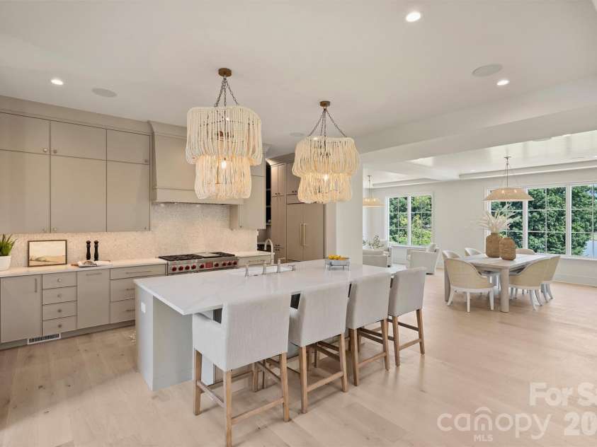 4816 Kelly Woods Lane, Charlotte, NC 28277.  MLS# CAR4400249, YatesRealty ID 37065. 