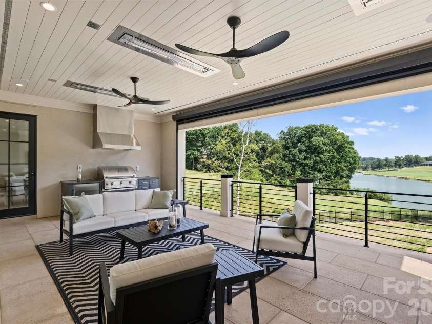 4816 Kelly Woods Lane, Charlotte, NC 28277.  MLS# CAR4400249, YatesRealty ID 37065. 