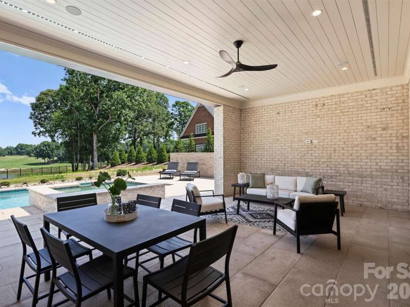 4816 Kelly Woods Lane, Charlotte, NC 28277.  MLS# CAR4400249, YatesRealty ID 37065. 