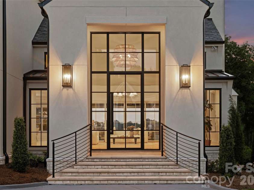 4816 Kelly Woods Lane, Charlotte, NC 28277.  MLS# CAR4400249, YatesRealty ID 37065. 