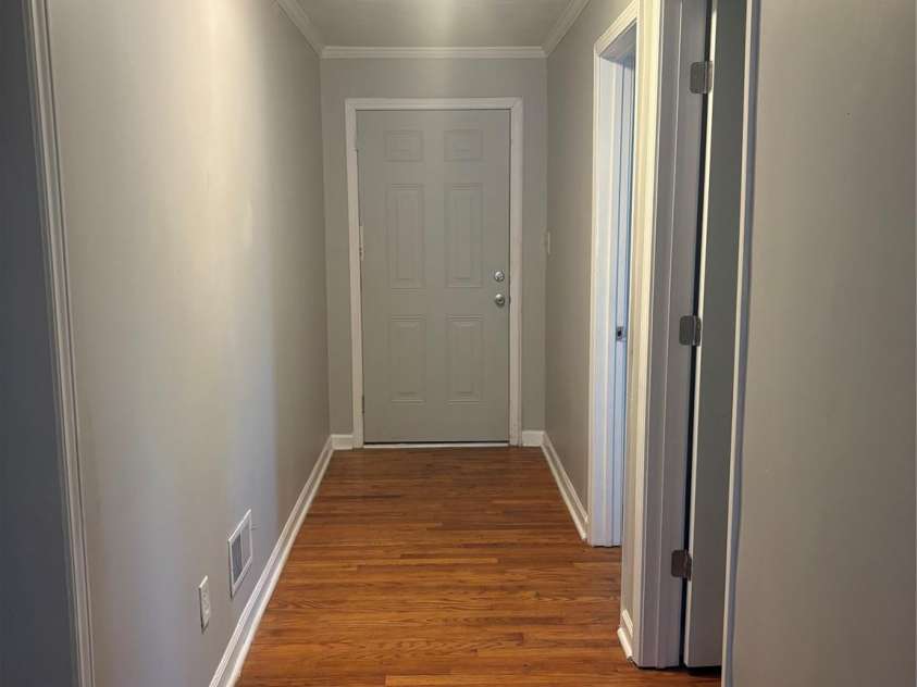 315 Parkview Avenue, Concord, NC 28025.  MLS# CAR4400555, YatesRealty ID 37066. Hallway