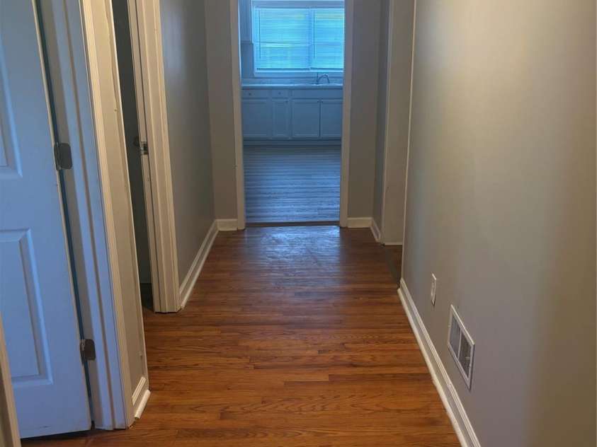 315 Parkview Avenue, Concord, NC 28025.  MLS# CAR4400555, YatesRealty ID 37066. Hallway