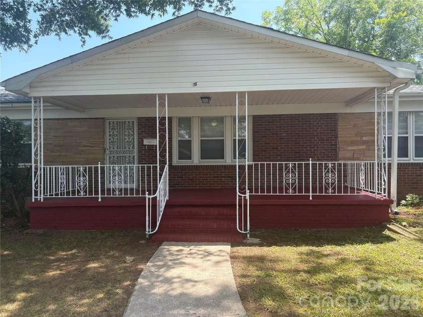315 Parkview Avenue, Concord, NC 28025.  MLS# CAR4400555, YatesRealty ID 37066. Large Front Covered Porch