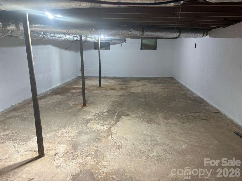 315 Parkview Avenue, Concord, NC 28025.  MLS# CAR4400555, YatesRealty ID 37066. Partial Basement