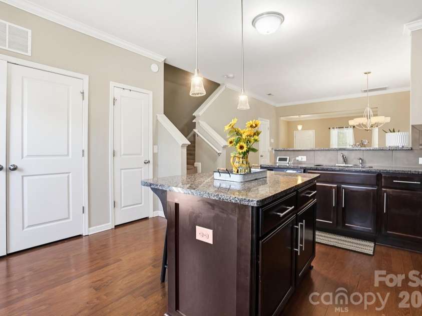 11608 Galashiels Drive, Huntersville, NC 28078.  MLS# CAR4398231, YatesRealty ID 37067. 
