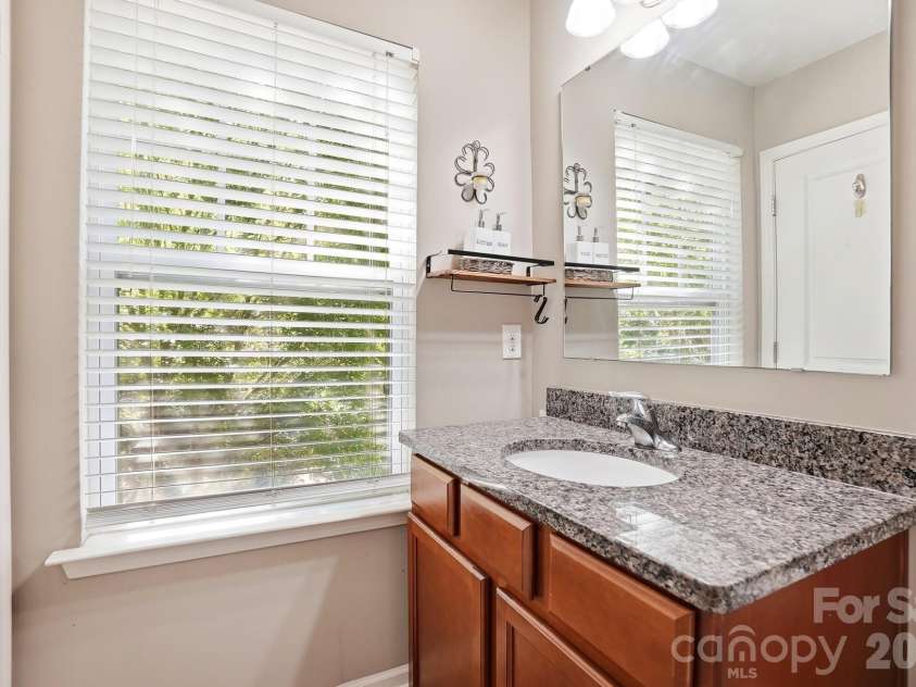 11608 Galashiels Drive, Huntersville, NC 28078.  MLS# CAR4398231, YatesRealty ID 37067. 