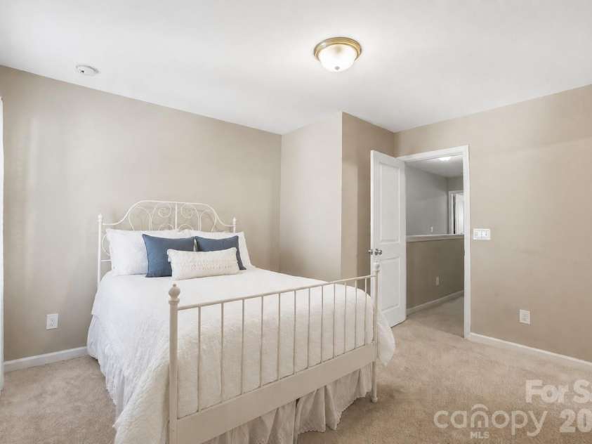 11608 Galashiels Drive, Huntersville, NC 28078.  MLS# CAR4398231, YatesRealty ID 37067. Extra space for guests or working from home.