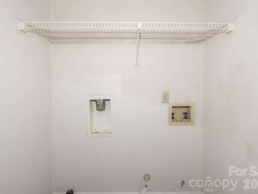 2213 Century Oaks Lane, Charlotte, NC 28262.  MLS# CAR4395441, YatesRealty ID 37068. 