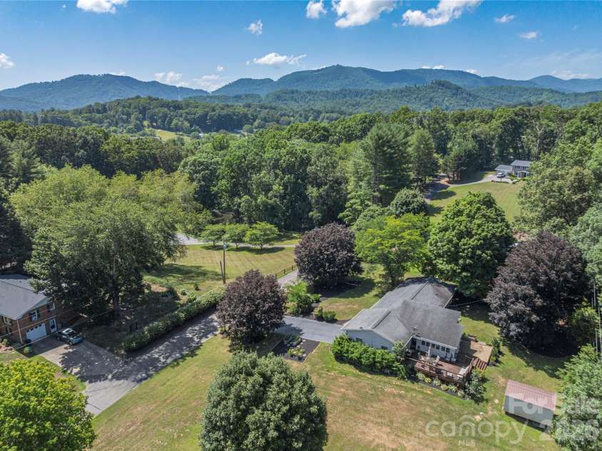 258 Camelot Drive, Clyde, NC 28721.  MLS# CAR4402373, YatesRealty ID 37069. 