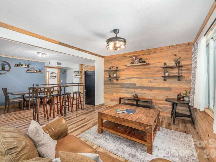 258 Camelot Drive, Clyde, NC 28721.  MLS# CAR4402373, YatesRealty ID 37069. 