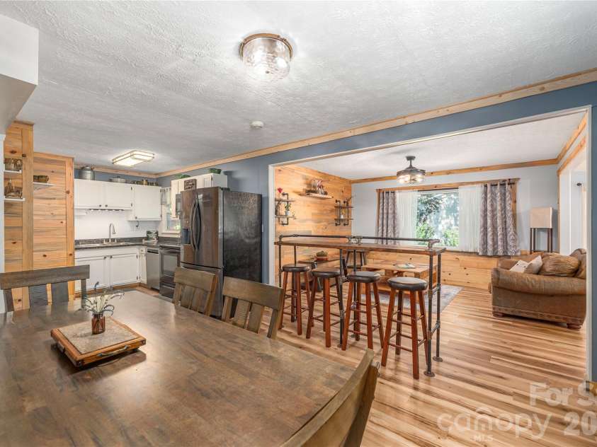 258 Camelot Drive, Clyde, NC 28721.  MLS# CAR4402373, YatesRealty ID 37069. 