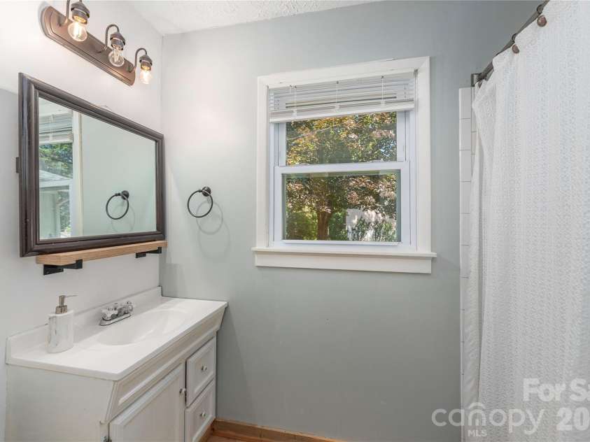 258 Camelot Drive, Clyde, NC 28721.  MLS# CAR4402373, YatesRealty ID 37069. 