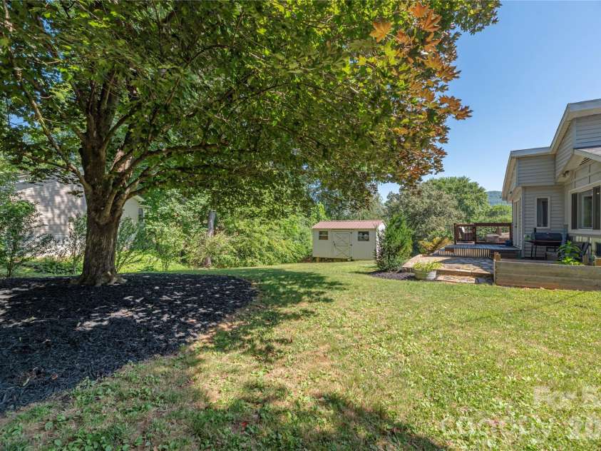 258 Camelot Drive, Clyde, NC 28721.  MLS# CAR4402373, YatesRealty ID 37069. 