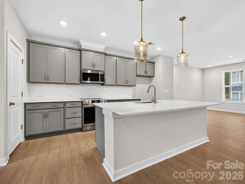 1136 Bismuth Lane, Charlotte, NC 28211.  MLS# CAR4356205, YatesRealty ID 3707. 