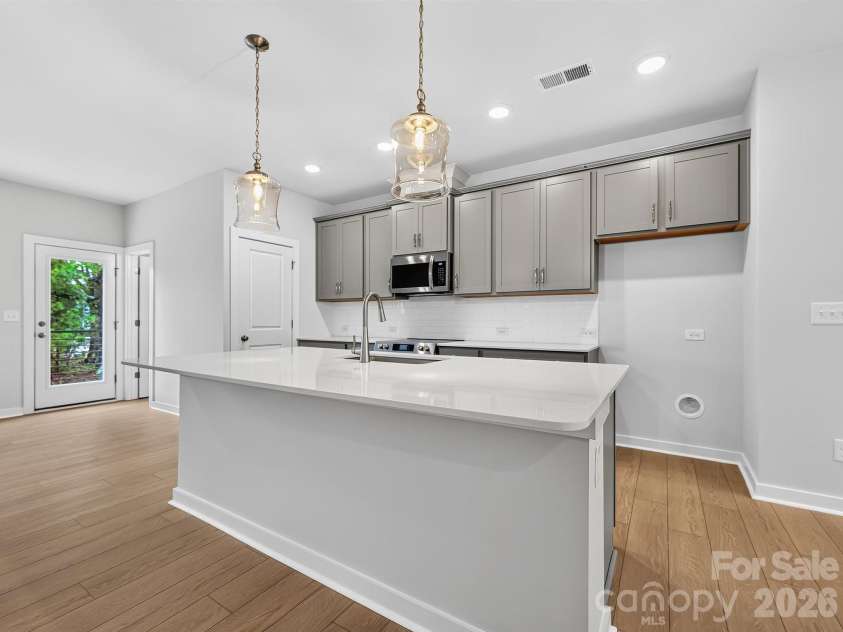 1136 Bismuth Lane, Charlotte, NC 28211.  MLS# CAR4356205, YatesRealty ID 3707. 