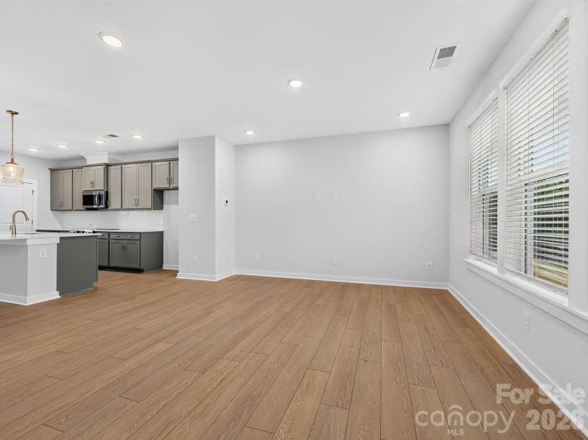 1136 Bismuth Lane, Charlotte, NC 28211.  MLS# CAR4356205, YatesRealty ID 3707. 