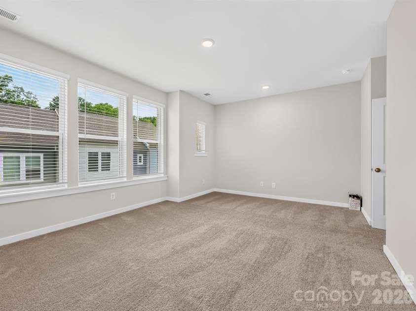 1136 Bismuth Lane, Charlotte, NC 28211.  MLS# CAR4356205, YatesRealty ID 3707. 