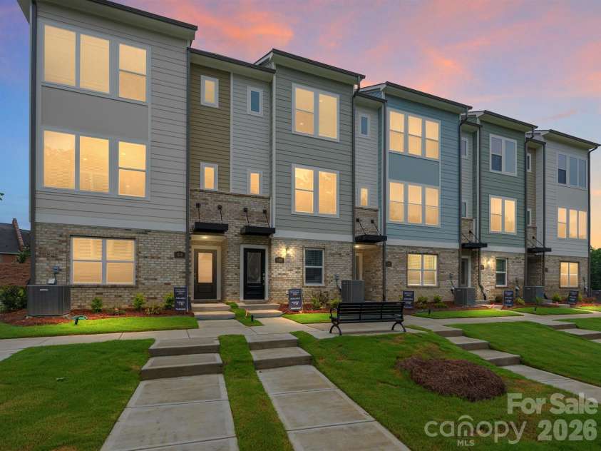1136 Bismuth Lane, Charlotte, NC 28211.  MLS# CAR4356205, YatesRealty ID 3707. 