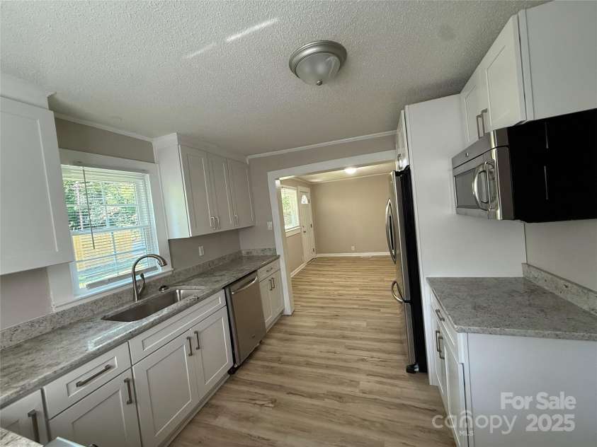 1555 Collinston Drive, Gastonia, NC 28052.  MLS# CAR4304198, YatesRealty ID 3707. 