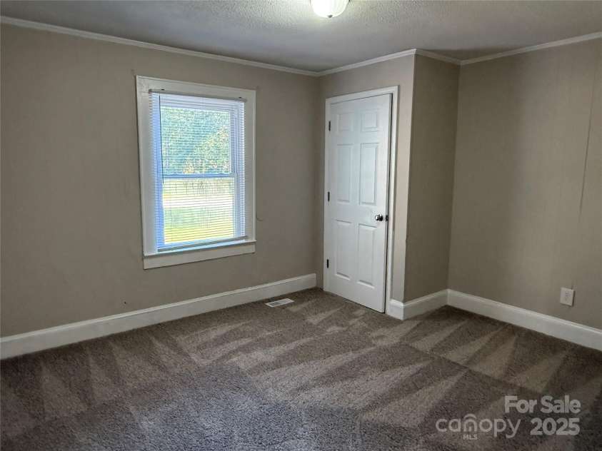 1555 Collinston Drive, Gastonia, NC 28052.  MLS# CAR4304198, YatesRealty ID 3707. 