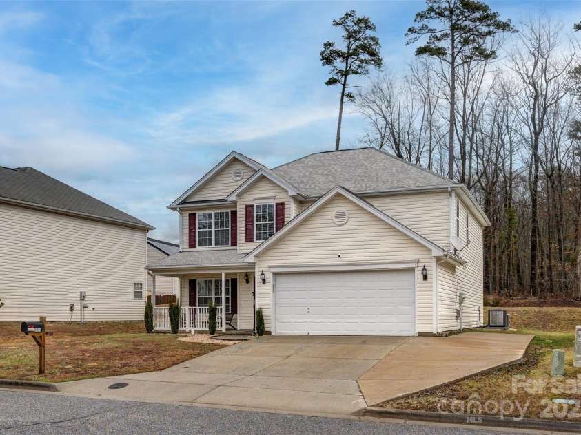 3005 Woodbluff Drive, Greensboro, NC 27406.  MLS# CAR4224024, YatesRealty ID 3707. 