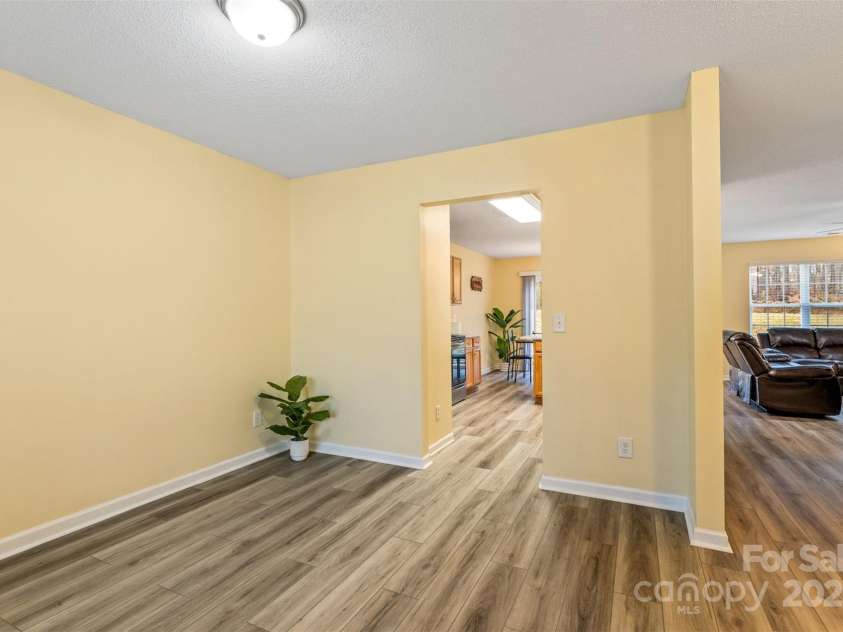 3005 Woodbluff Drive, Greensboro, NC 27406.  MLS# CAR4224024, YatesRealty ID 3707. 