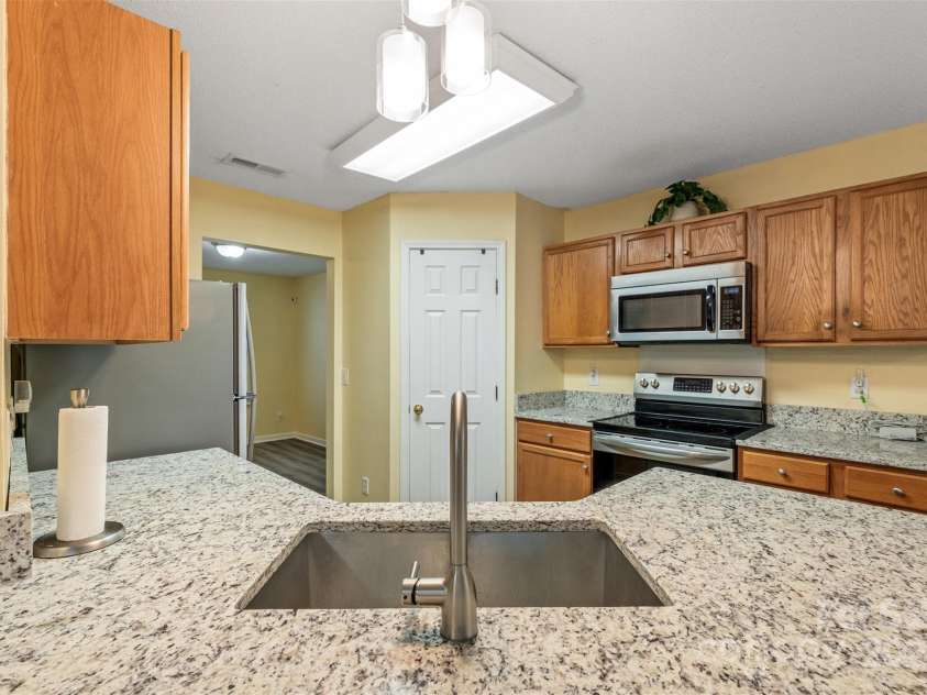3005 Woodbluff Drive, Greensboro, NC 27406.  MLS# CAR4224024, YatesRealty ID 3707. 