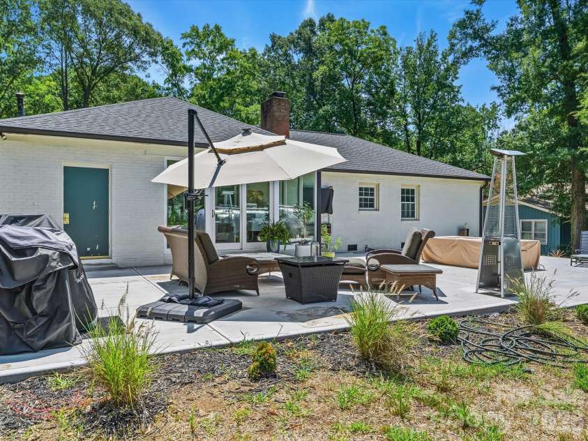 1401 Worcaster Place, Charlotte, NC 28211.  MLS# CAR4399075, YatesRealty ID 37070. Patio